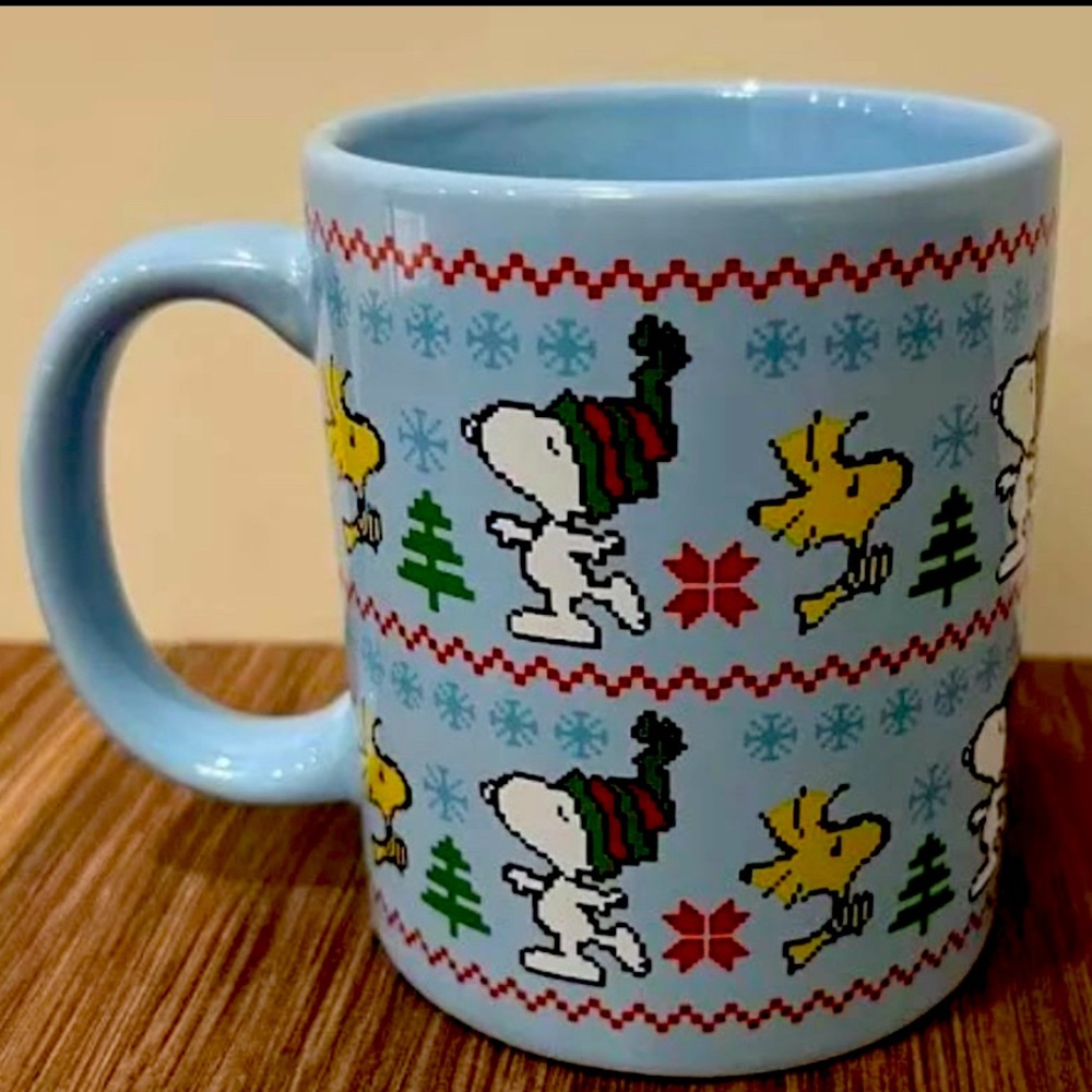 Snoopy Peanuts Woodstock  Christmas mug